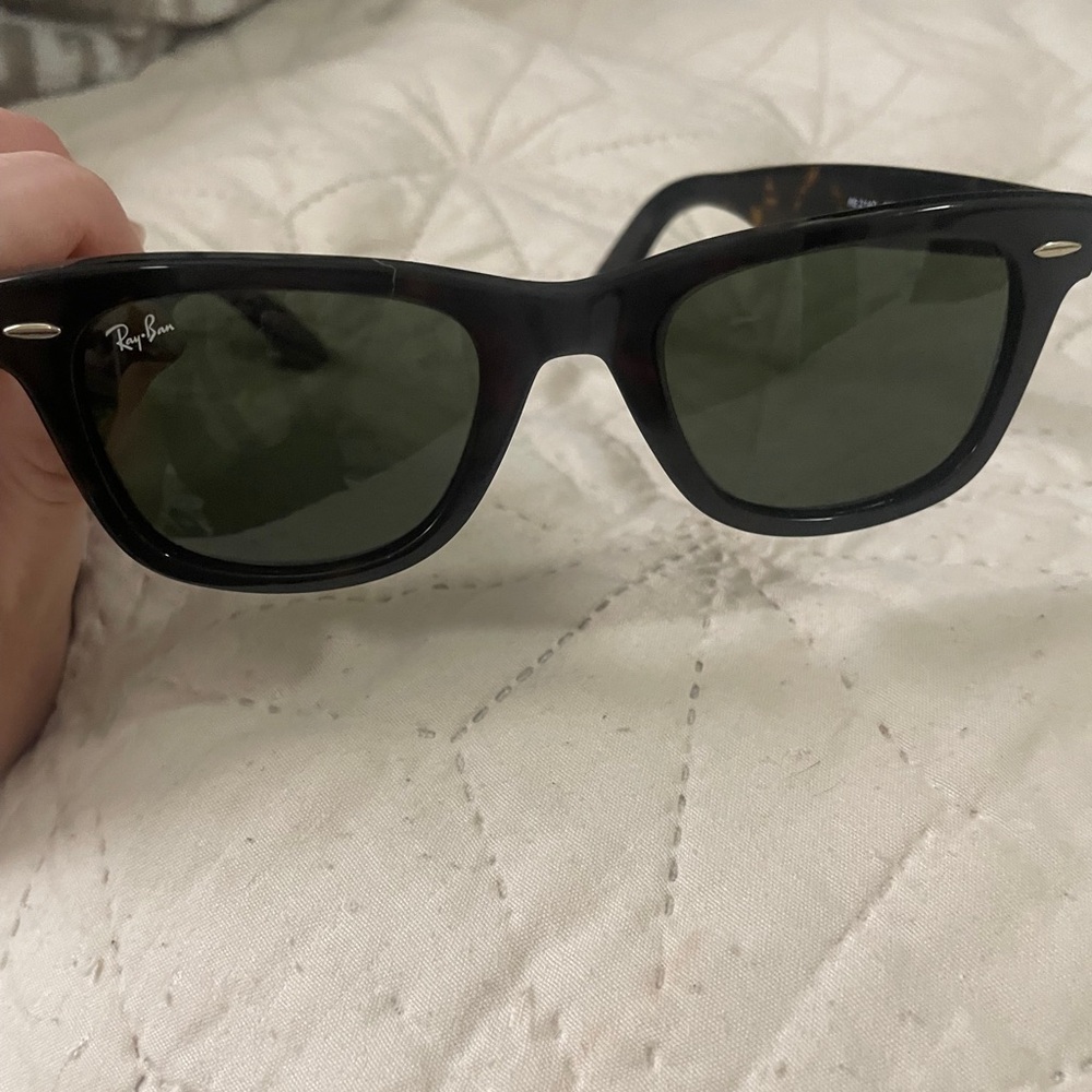 Ray-Ban Black Sunglasses